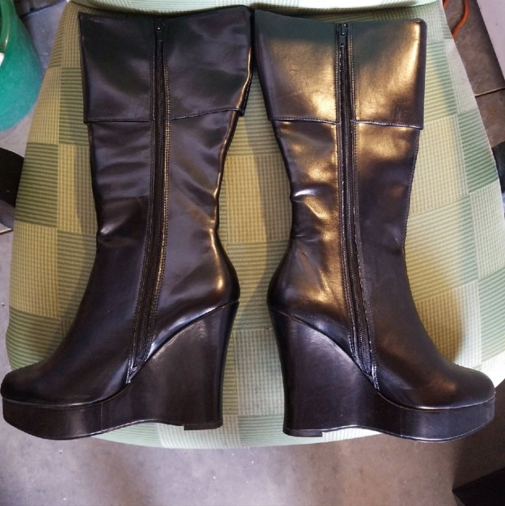 Women's wedge heel dress boots